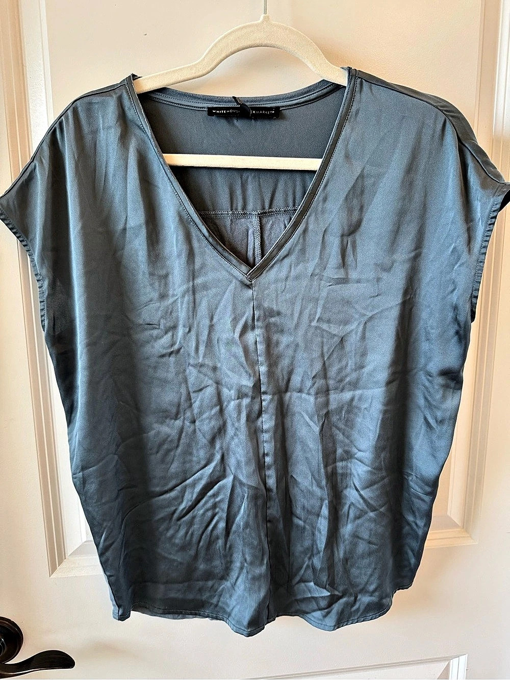 White House Black Market Satin V-Neck Shell Blouse Blue XS